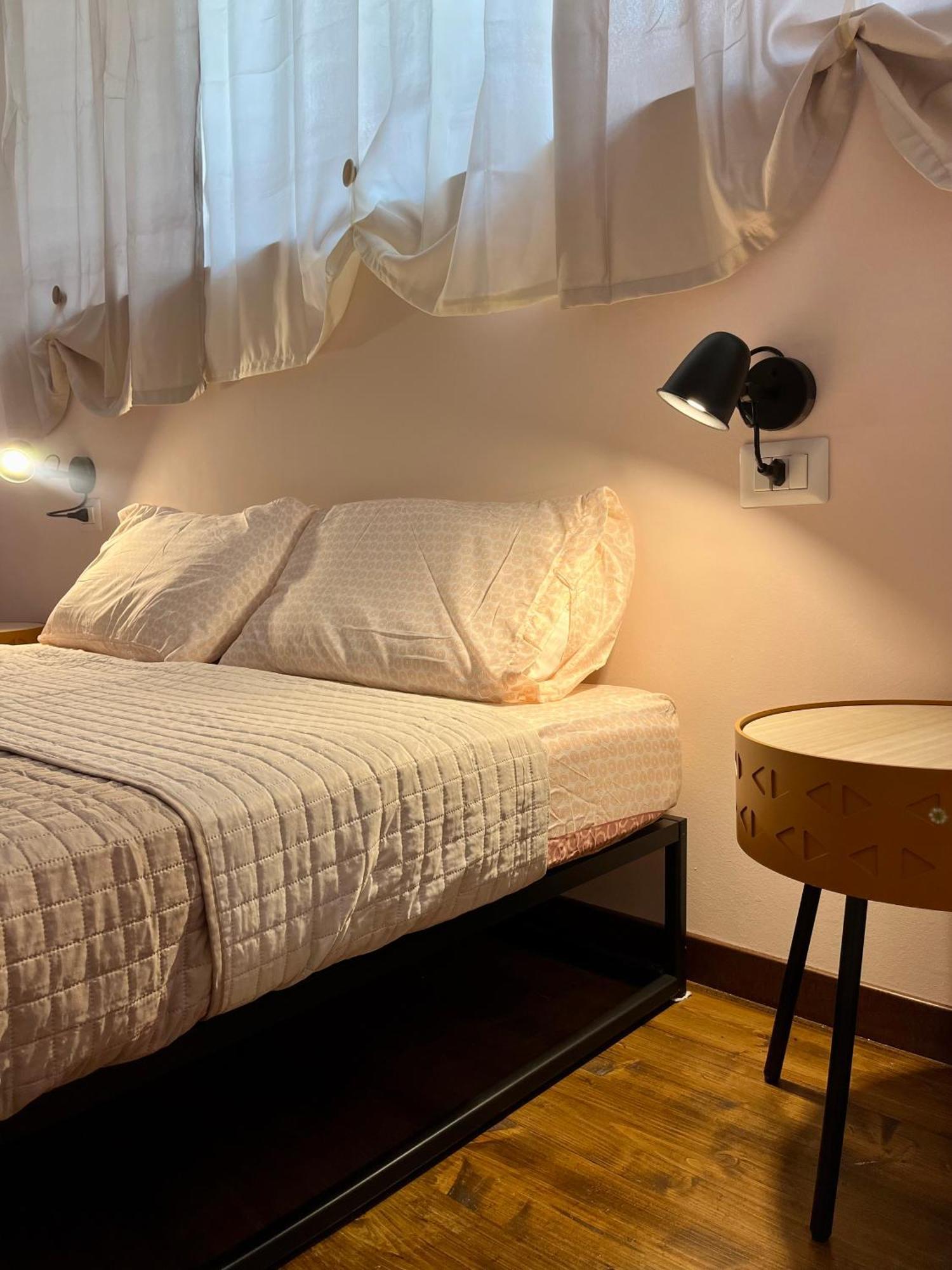 Suite Bohemien Chic - A 5 Fermate Dal Duomo Milan Bagian luar foto